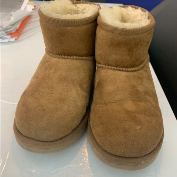 kids uggs size 12